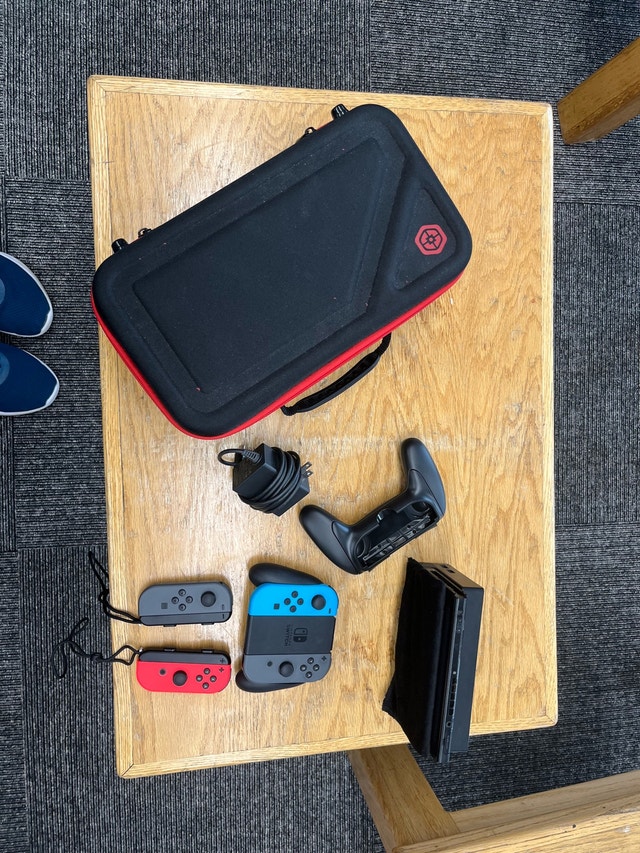 2018 Nintendo Switch + Accessories - photo 5