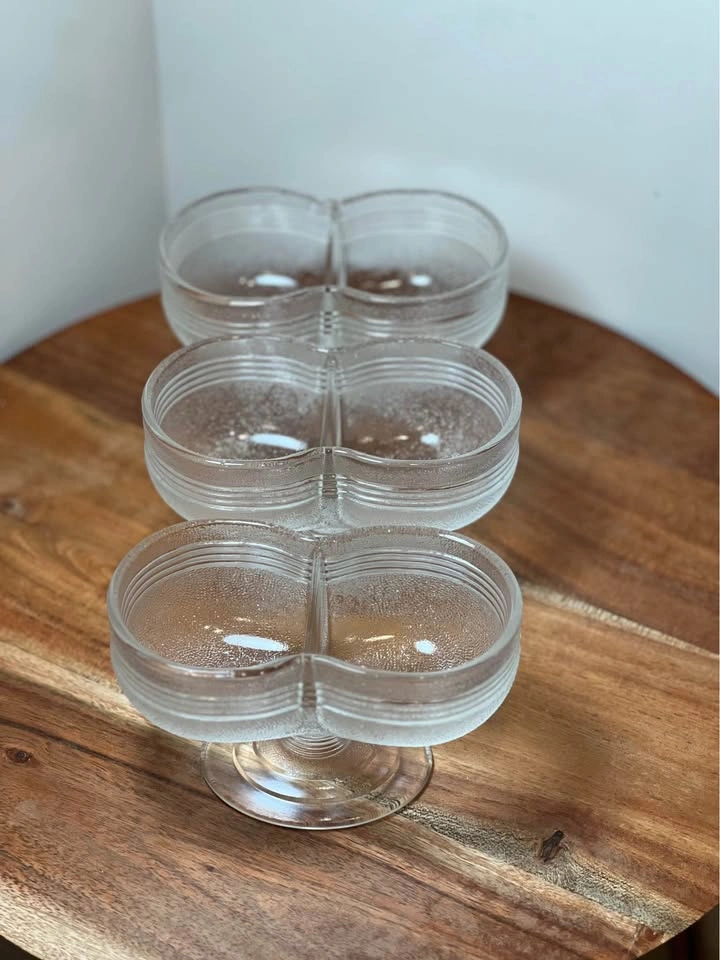 3 Vintage 1930's Ice Cream Dishes - photo 3