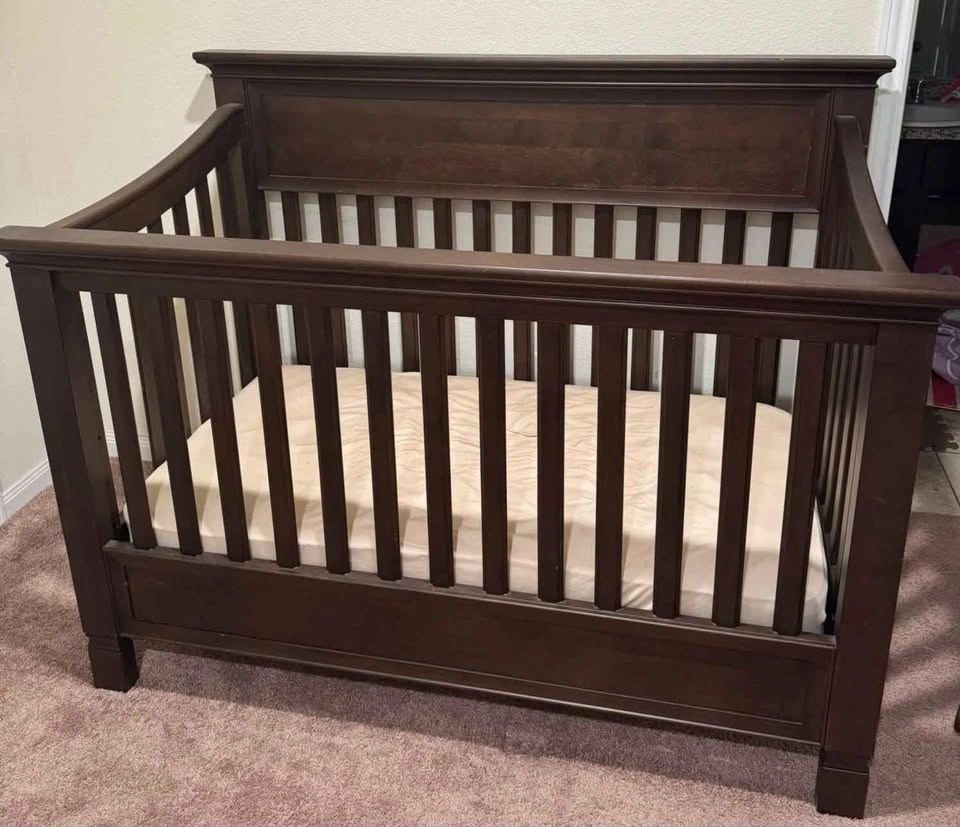 Pottery Barn Crib - photo 3