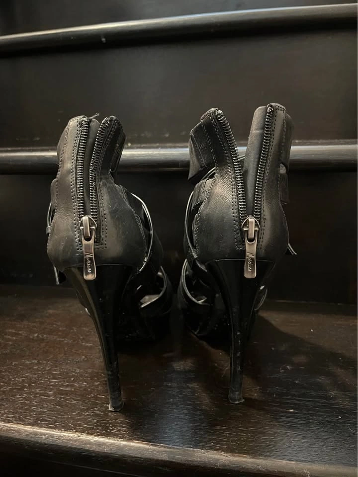 Guess by Marciano Black Leather Stiletto Heels - photo 3