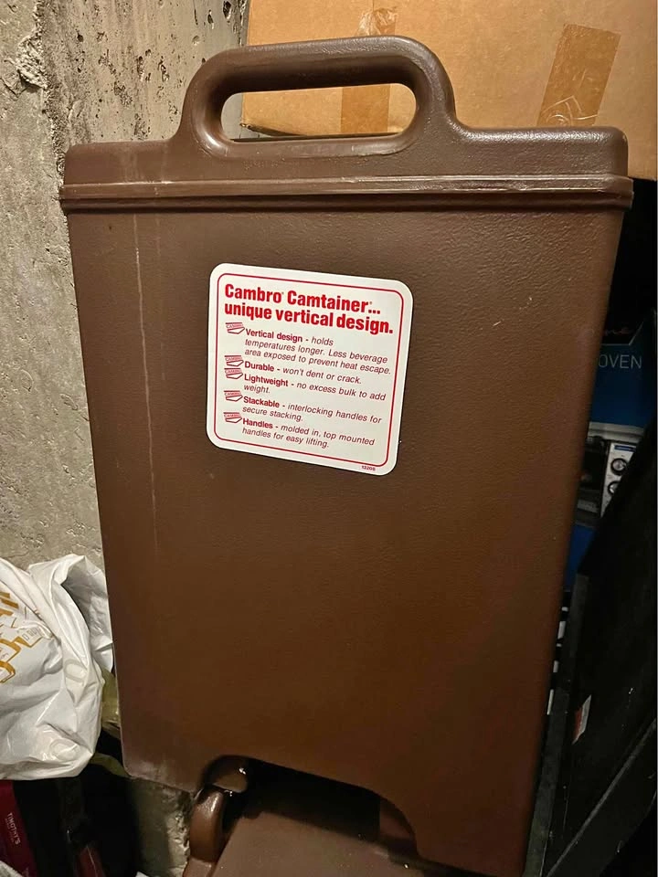 Large Capacity Liquid Container