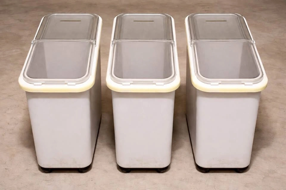 Rubbermaid Food Storage Containers