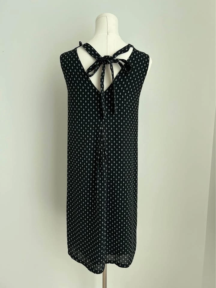 H&M Sleeveless Tie-Back Shift Dress - photo 2