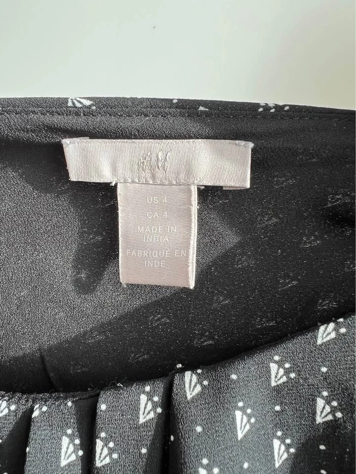 H&M Sleeveless Tie-Back Shift Dress - photo 3