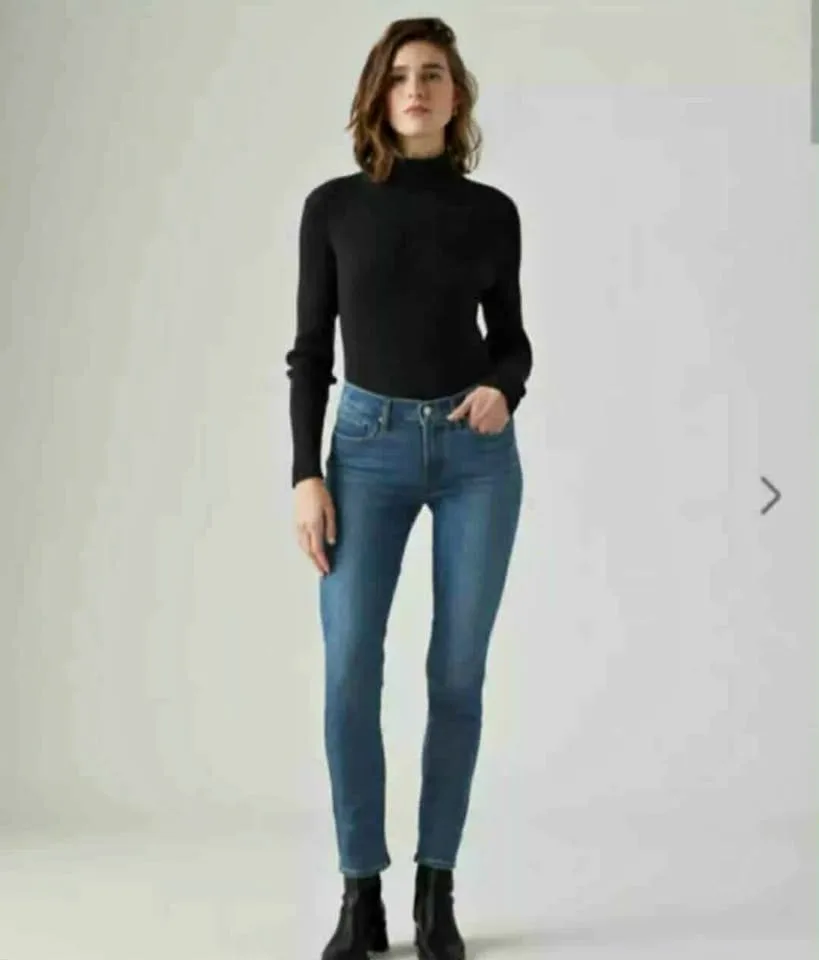 Women's Levi's 712 Slim jeans -Size 27 thumbnail