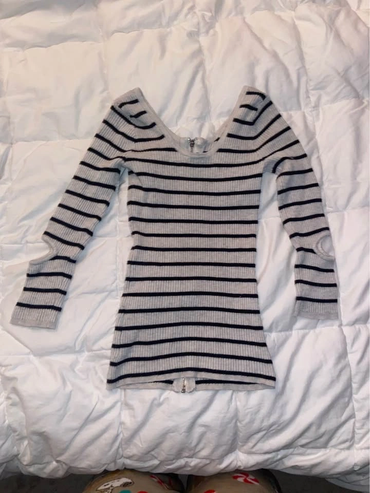 GUESS Striped Ribbed Sweater Top - Zipper Front, Elbow Cut-outs - photo 2