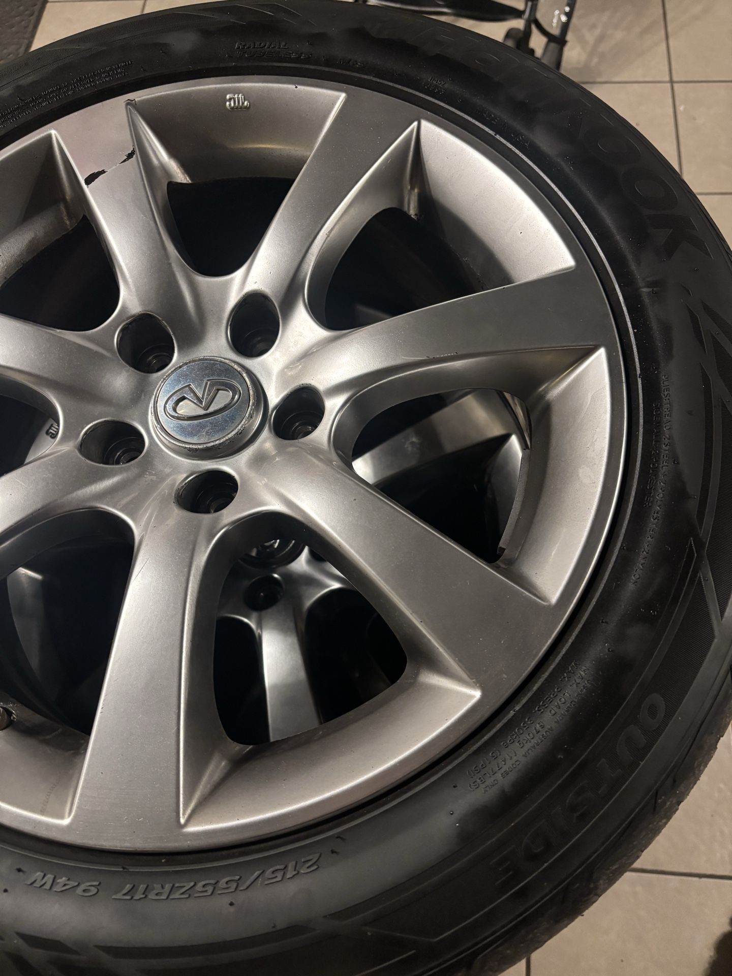Tires with rims INFINITY
