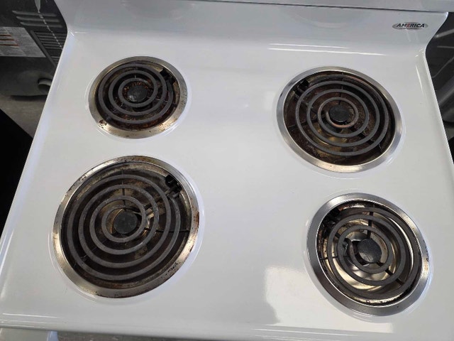 Amana 30" Coil Electric Range White – $240 - photo 3