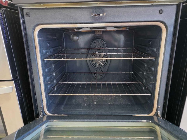 Samsung 30" Convection Electric Range FE-R500WX - $460 - photo 5