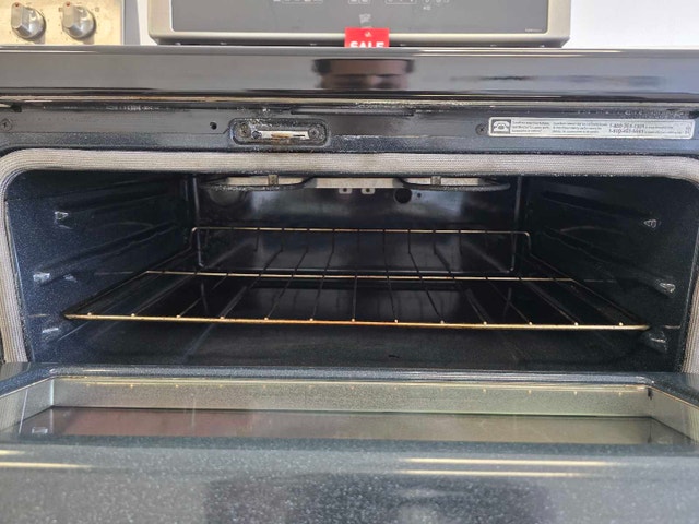 Whirlpool 30" Induction Double Oven Range - $625 - photo 5