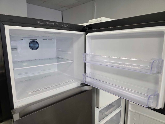 Samsung 18 cu ft Top Freezer Fridge $565 | Delivery Available - photo 2