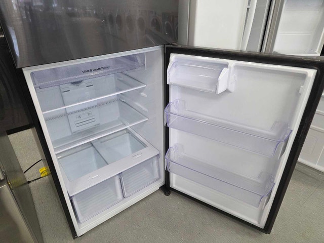 Samsung 18 cu ft Top Freezer Fridge $565 | Delivery Available - photo 4