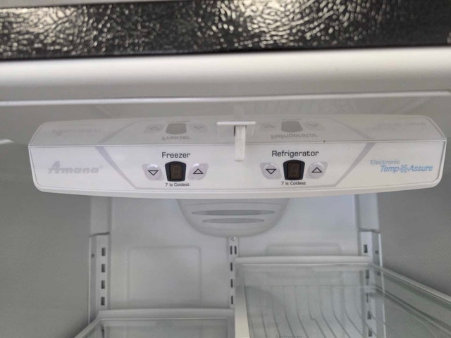Amana 18.5 cu ft Bottom Freezer Fridge | Delivery Available - photo 4