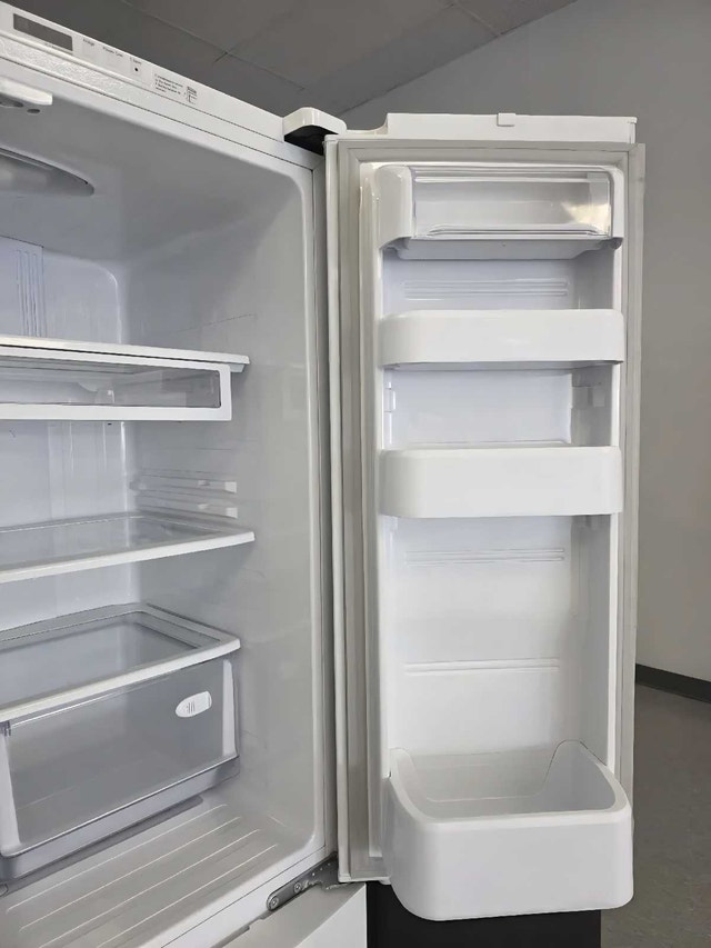 SAMSUNG French Door Refrigerator (RF195ABWP) - $475 - photo 4