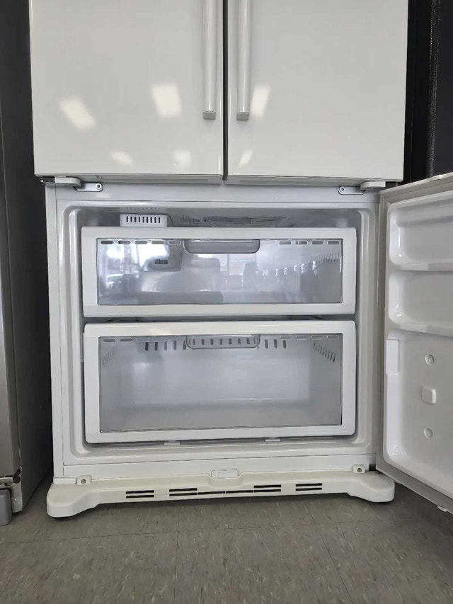 SAMSUNG French Door Refrigerator (RF195ABWP) - $475 - photo 5