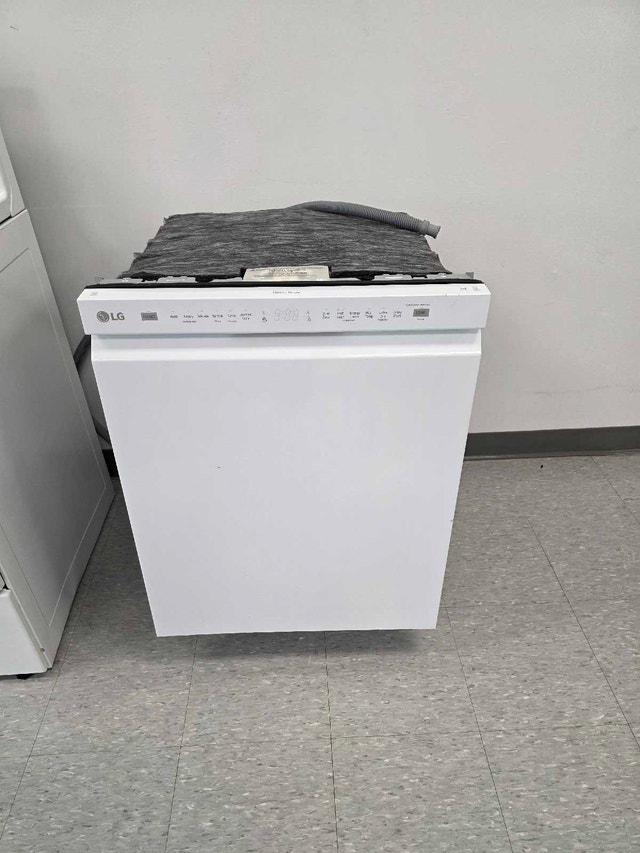LG Front Control Dishwasher with QuadWash (LDF5545WW)