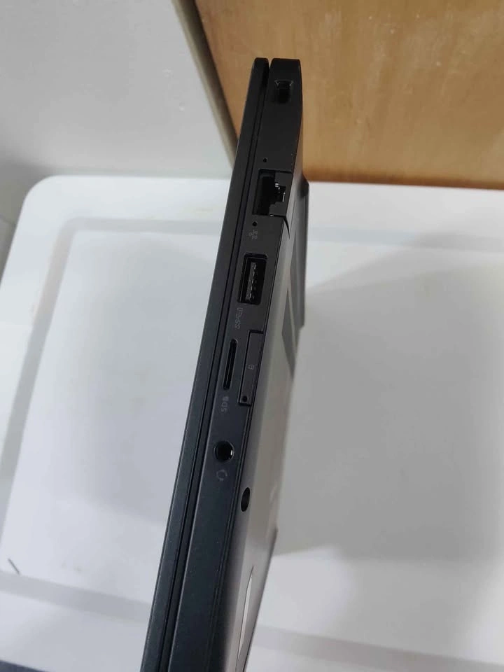 Dell Latitude i7 8GB RAM 256GB SSD - photo 4
