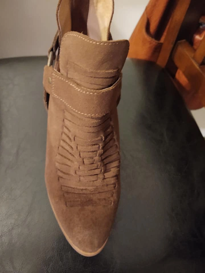 Ariat Suede and Leather Boots - photo 3