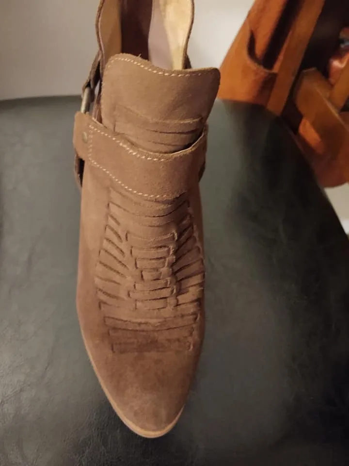 Ariat Suede and Leather Boots - photo 3