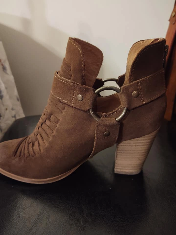 Ariat Suede and Leather Boots - photo 5