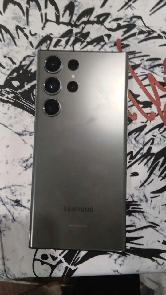 Samsung Galaxy S23 Ultra - photo 2