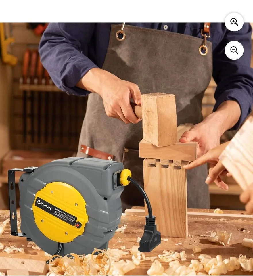 New in box Geevorks retractable power cord reel image indicator(5)