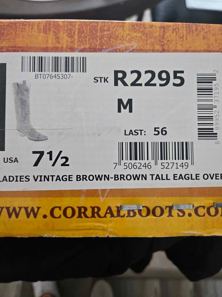 7.5 Handcrafted Cavender Corral Boots - photo 2