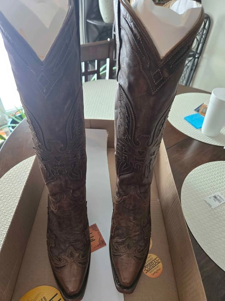 7.5 Handcrafted Cavender Corral Boots - photo 3