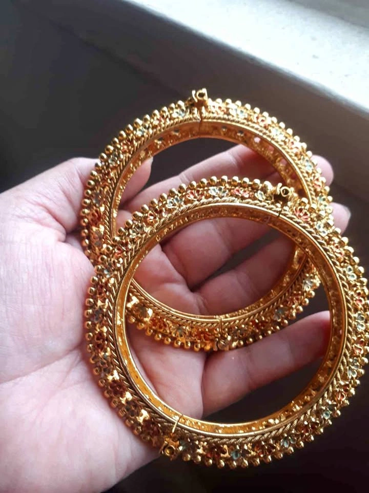 Beautiful Noratan Bangles