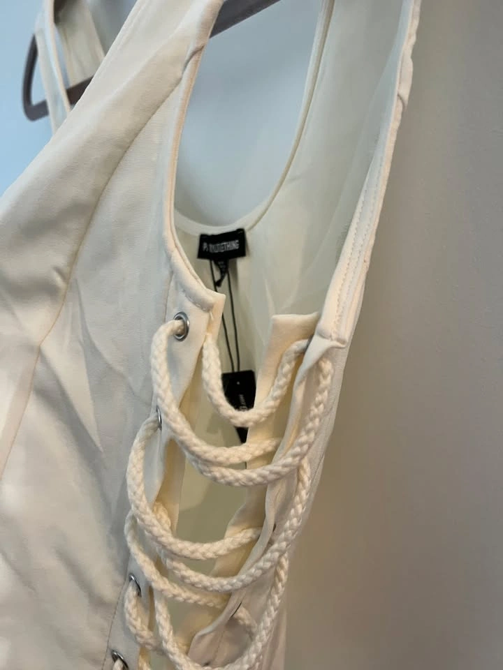 Cream Woven Lace Up Detail Plunge Sleeveless Top - photo 4