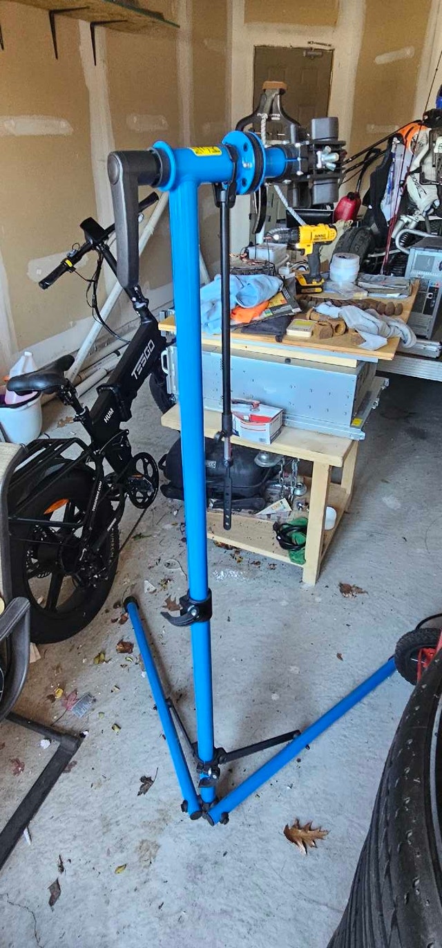 Deluxe Home Mechanic Repair Stand