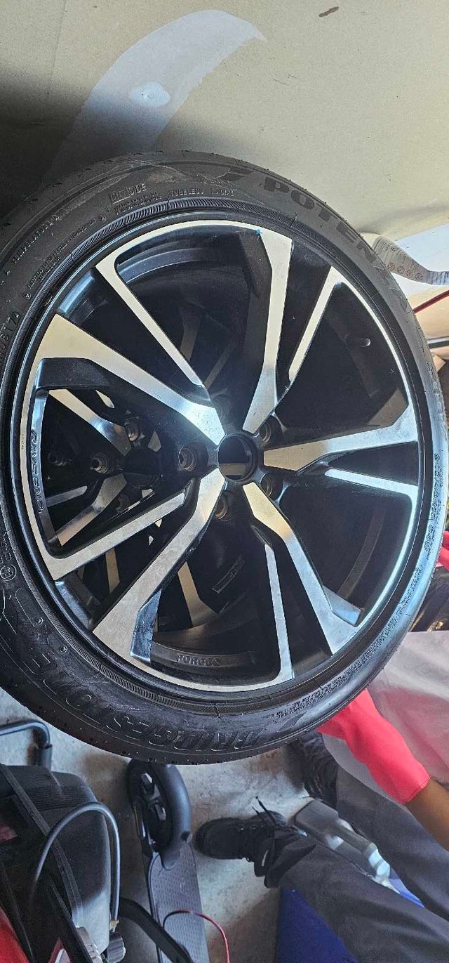 Stock Rims & Tires 370z Nissan 2018
