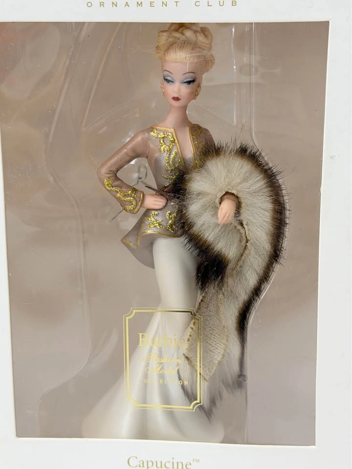 2009 Hallmark Keepsake Barbie Capucine Ornament - photo 2