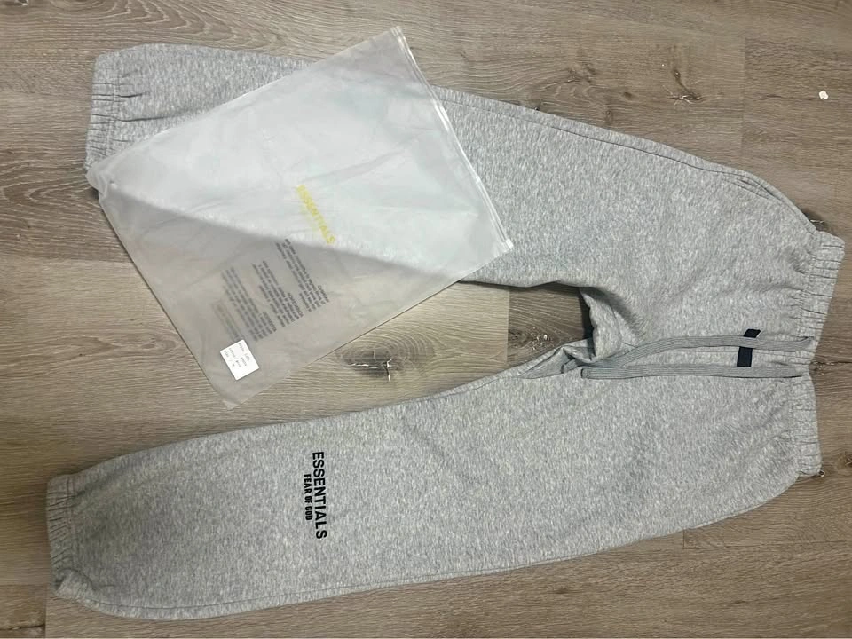 ESSENTIALS Fear of God Gray Sweatpants Size M