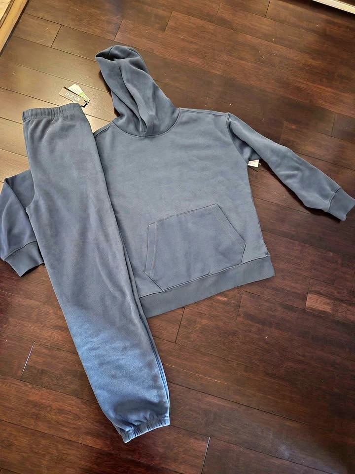 Kids Size Large 12-14 Hoodie & Joggers Set