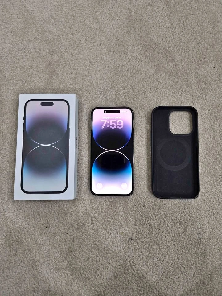iPhone 14 Pro 128 GB - Case, Box, Cable, Screen Protector (Bundl