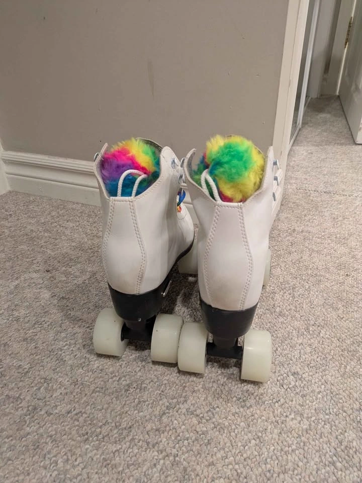 Roller skates with LED wheels - photo 3