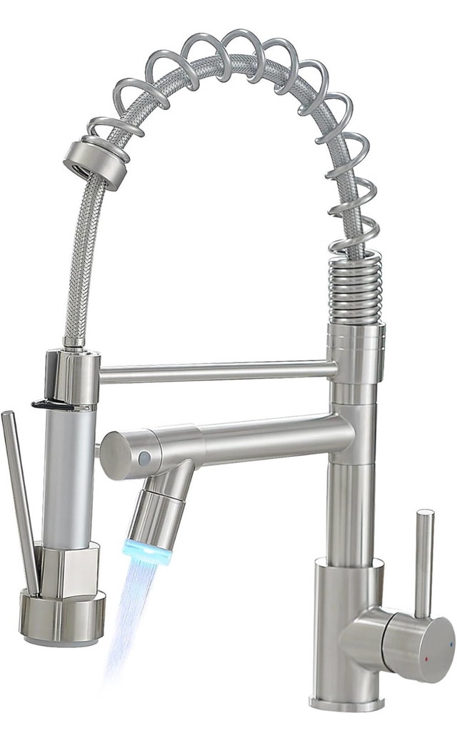 Contemporary Kitchen Faucet with Pull Down Sprayer
