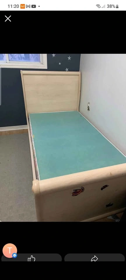 Good quality 2 single beds without mattresses - photo 2