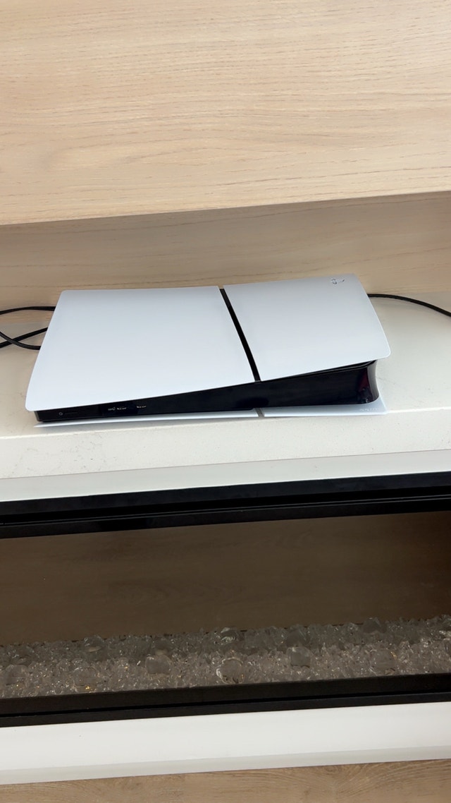PS5 Slim Digital Edition - photo 2