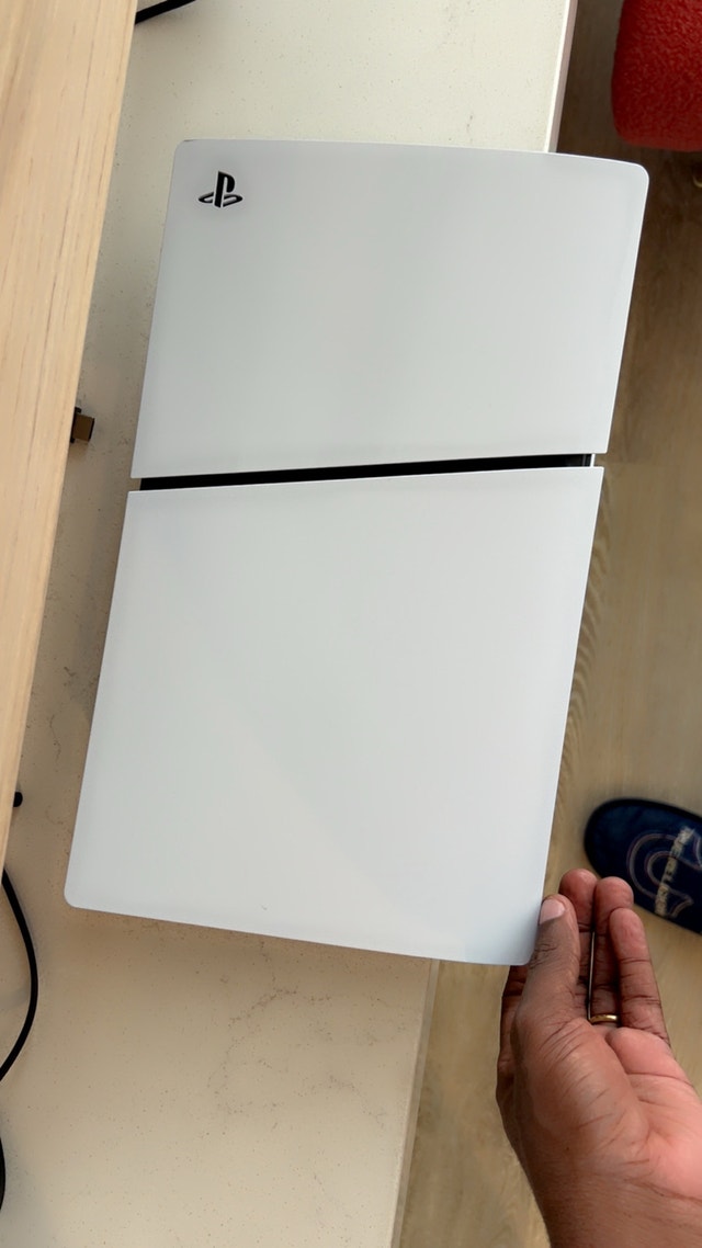 PS5 Slim Digital Edition - photo 3