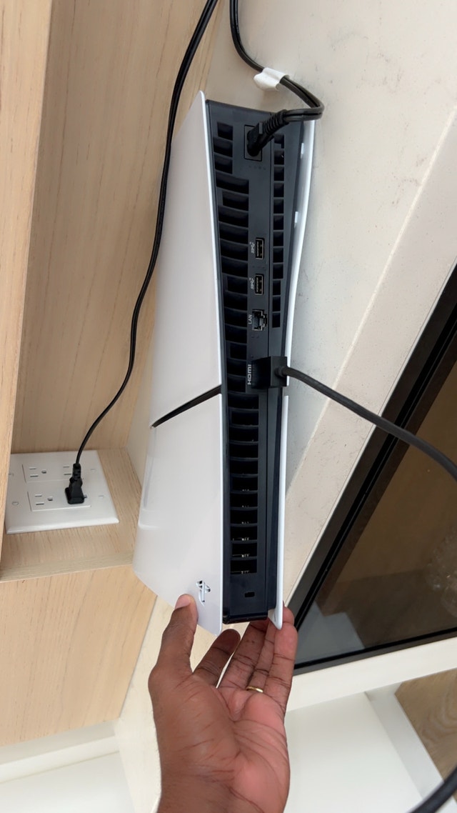 PS5 Slim Digital Edition - photo 4