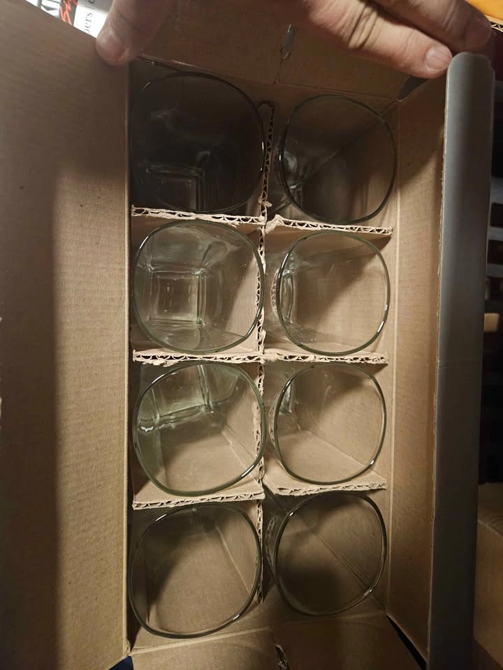 8 piece glass set - photo 2