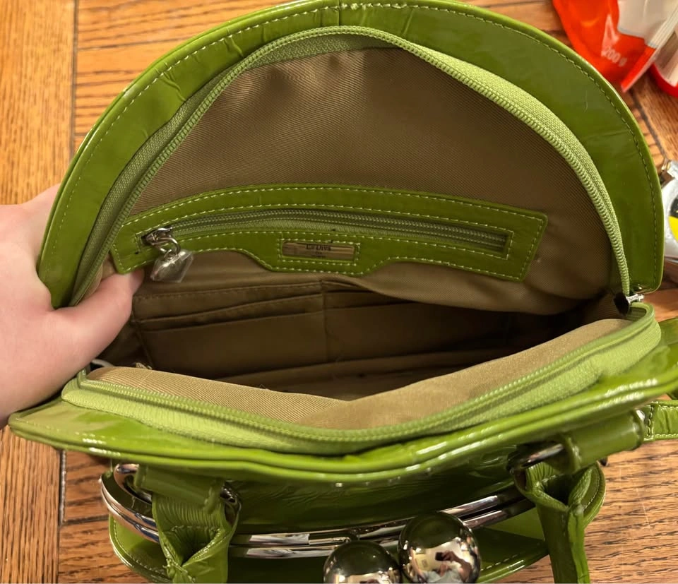 Unique Green Vinyl Purse - photo 3