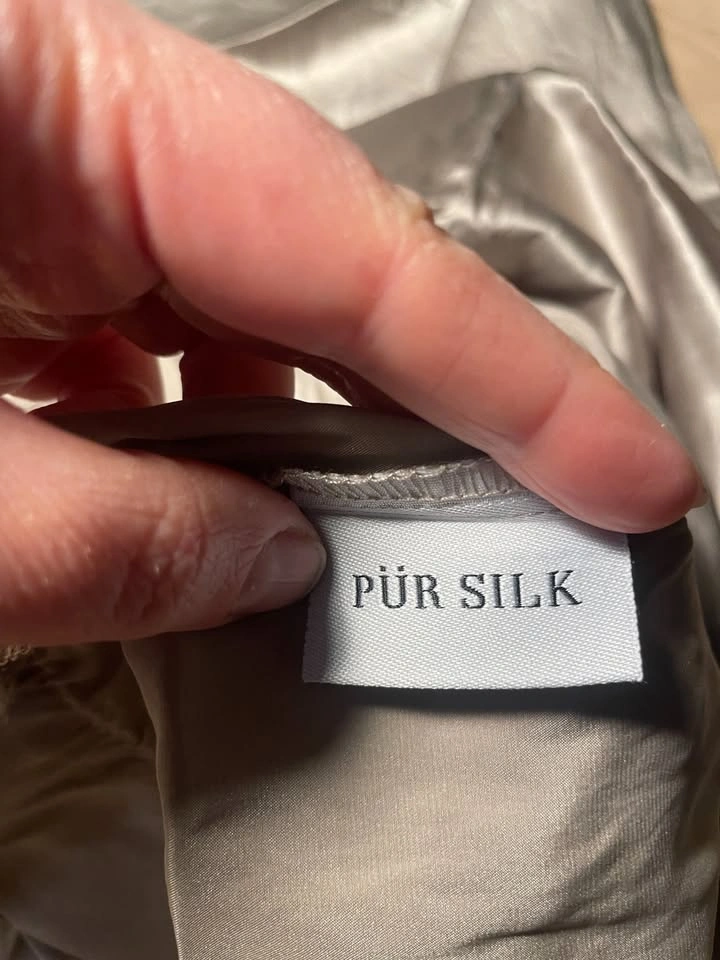 100% Silk Pillowcases - Queen Size (2 pcs), $60 for 2 - photo 2