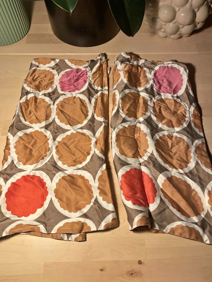 West Elm Silk Pillowcases (4) 20x20