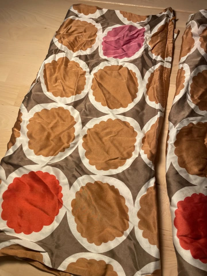 West Elm Silk Pillowcases (4) 20x20 - photo 2