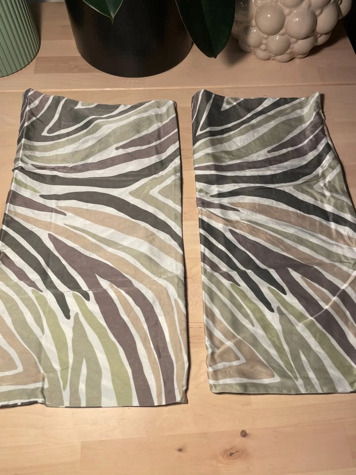 West Elm Silk Pillowcases (4) 20x20 - photo 5
