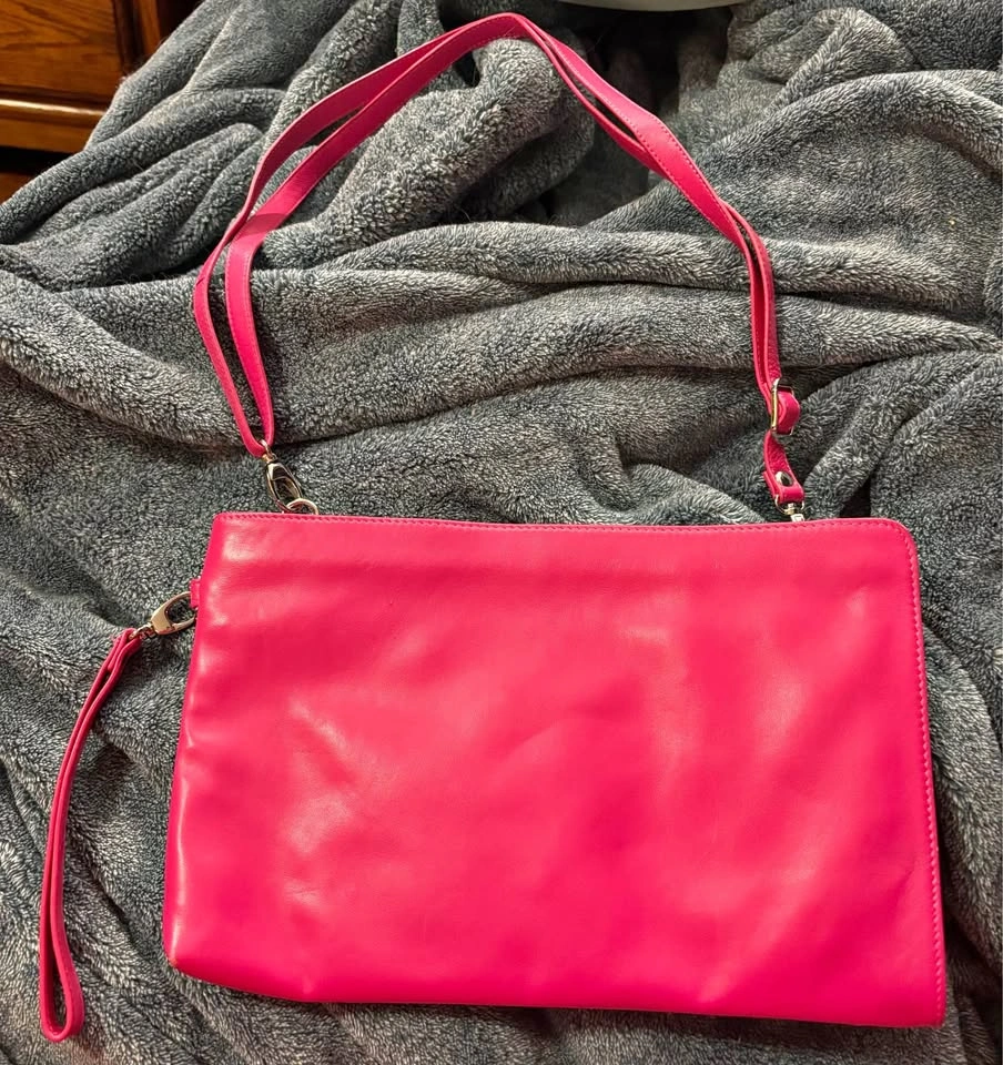 Nice small Danier leather clutch