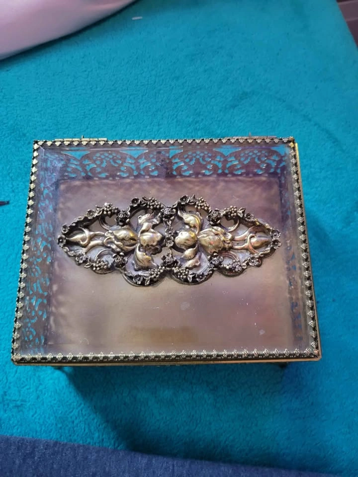 beautiful vintage jewellery box - photo 4